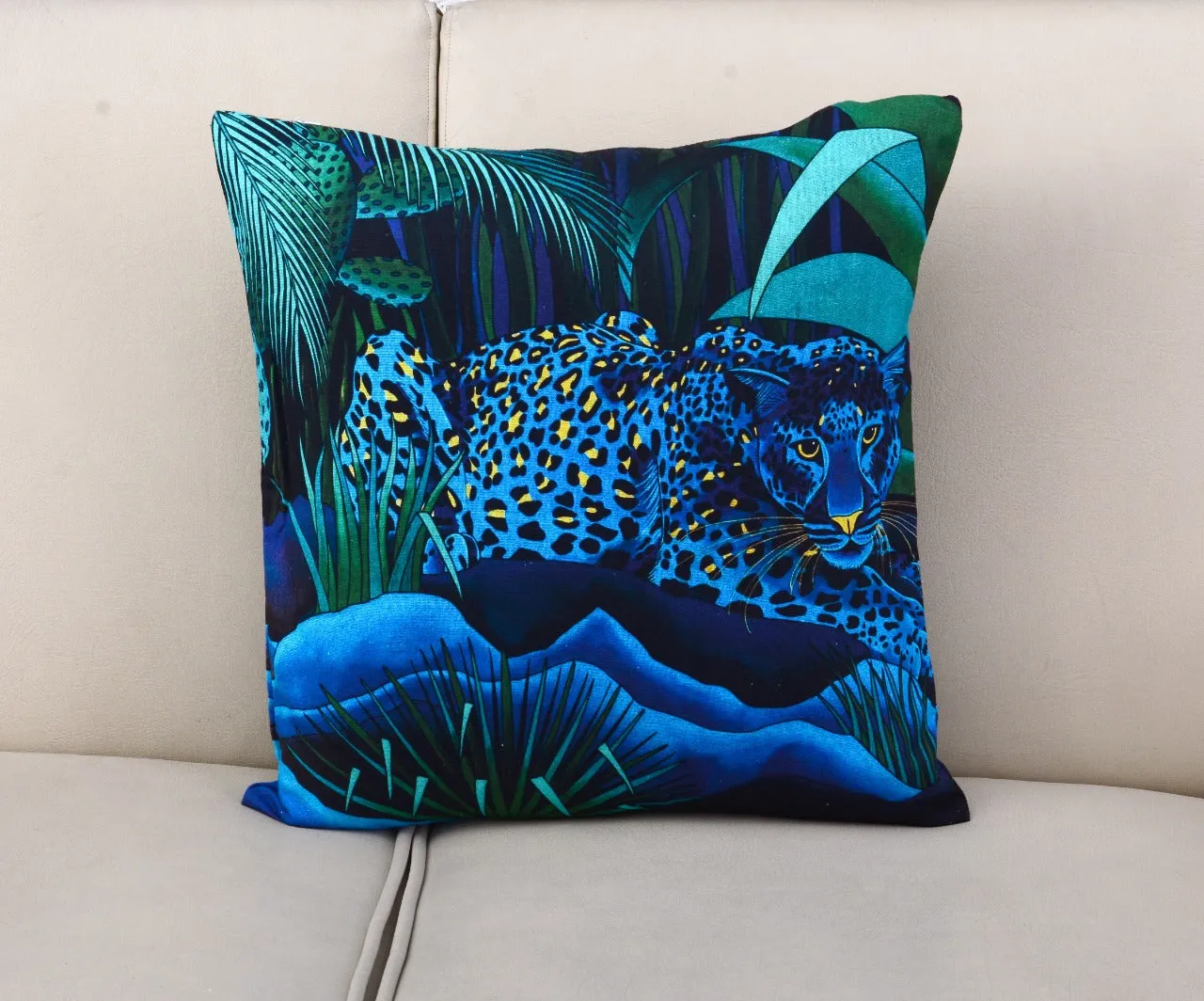 6 PCs Leopards Digital Printed Duck Cushions