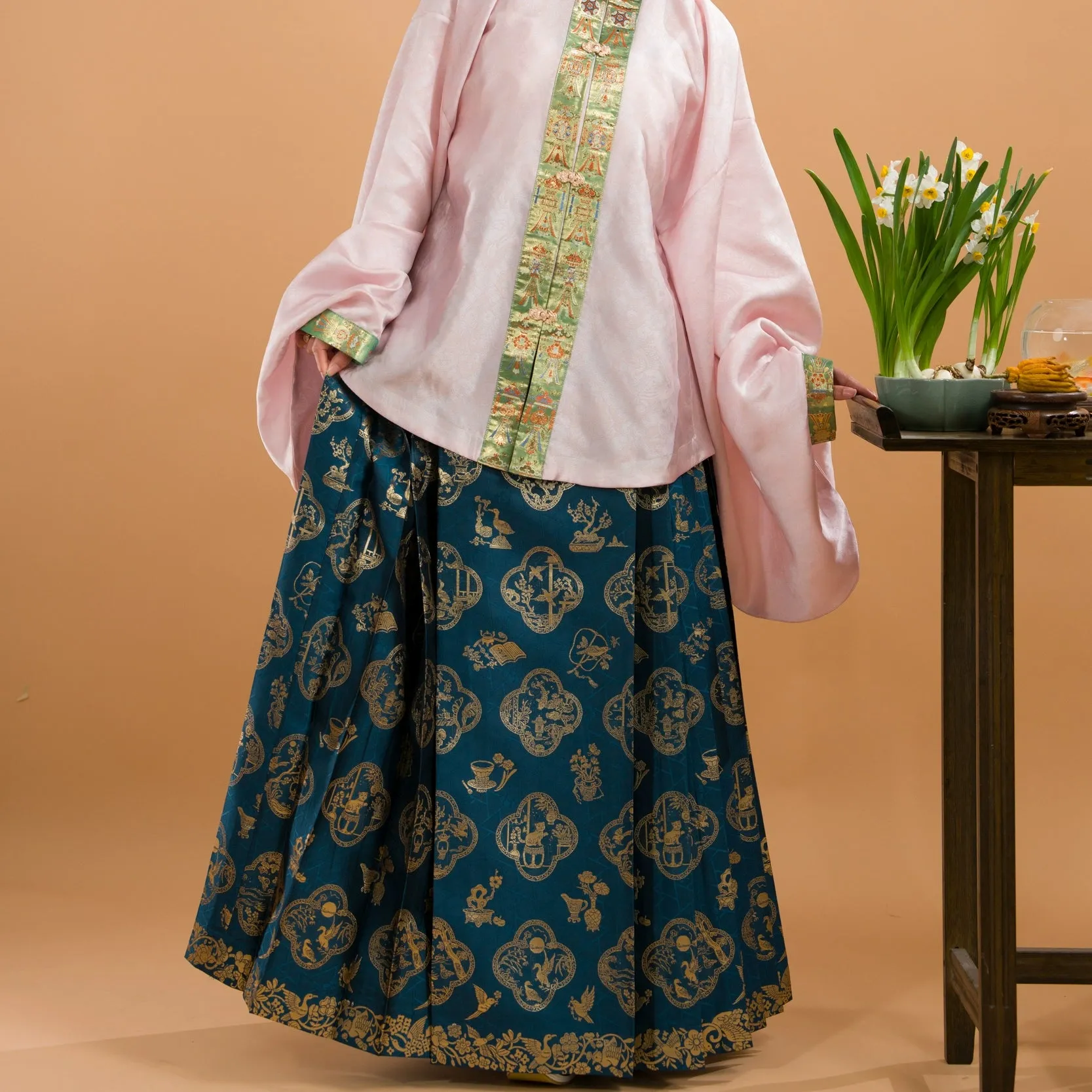 Jie Qi 节气 Lunisolar Term Mamian Skirt
